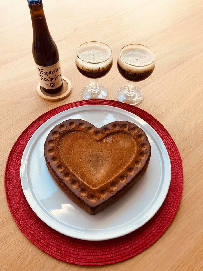 Рецепт шоколадного пирога на пиве Trappistes Rochefort 10